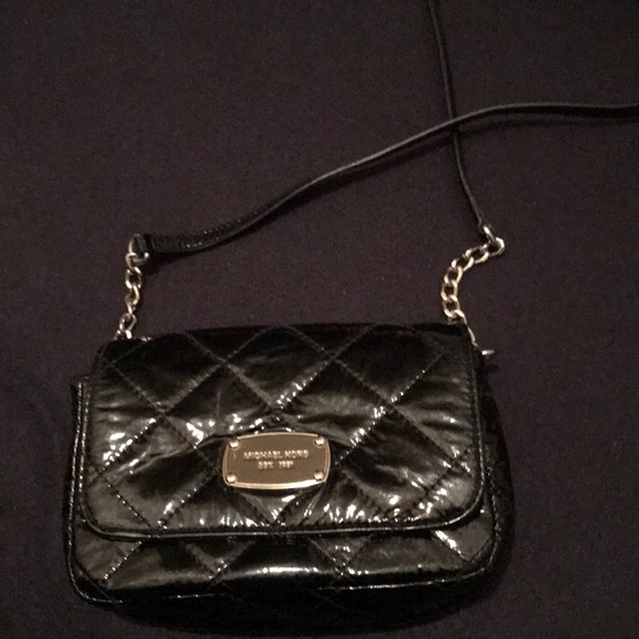 Michael Kors patent leather quilted crossbody bag - Picture 3 of 16